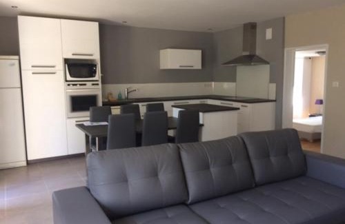 Lacapelle-Viescamp House | La Grange du Lac de Cantalès