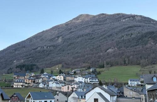 Esquieze-Sere Apartment | La Grange