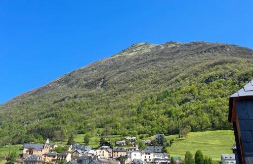 Esquieze-Sere Apartment | La Grange