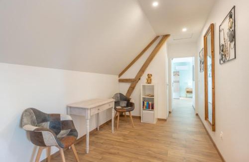 Sacy-le-Petit House | La grange