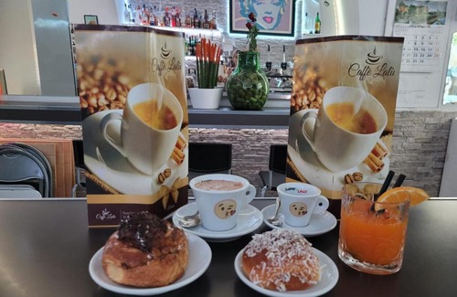 Historical Downtown Salerno Apartment | La Grotta