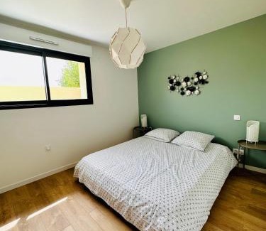 Montauban Apartment | La Halte Occitane - Classé 3 étoiles - Pour 6 personnes, 3 chambres, parking, terrasse, tout inclus