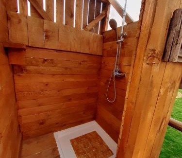 Villelaure Other | LA HUTTE MASSAÏ