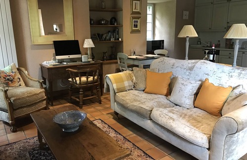 Saint-Germain-des-Pres House | La Jolie cottage, a lovely retreat for a couple with heated pool