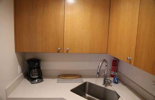 Beach Barber Tract Apartment | La Jolla-WindanSea-Beach Barber Track Studio