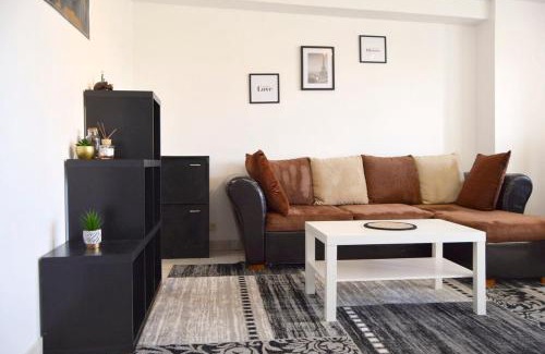 Mainvilliers Apartment | La Kasa
