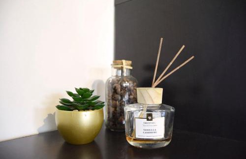 Mainvilliers Apartment | La Kasa