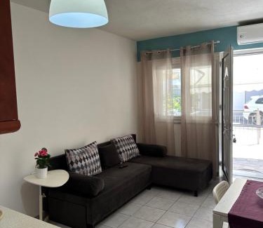 Paralia Ofryniou Apartment | La kaza studio