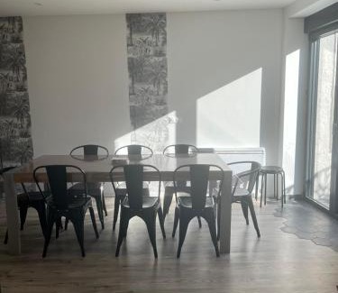 Gouvernes House | La lavandière