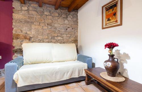 Herrera de Ibio House | La Leñera