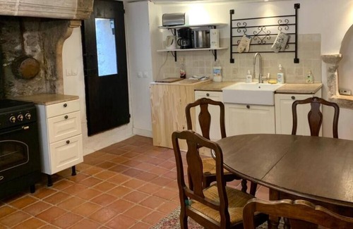 Saint-Cirq-Lapopie House | La Lotoise gite in the heart of Saint-Cirq-Lapopie