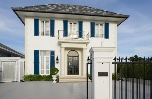 Hua Hin Villa | La Luciole Bleue