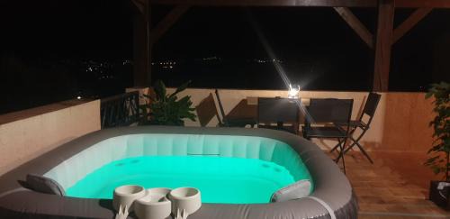 Porcio Apartment | La Mélenzanice