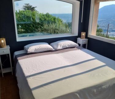 Porcio Apartment | La Mélenzanice