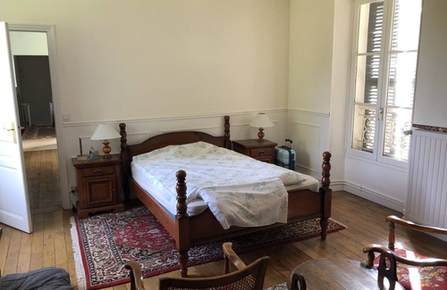 Ury Bed & Breakfast | La Maison Babjac, just like home!