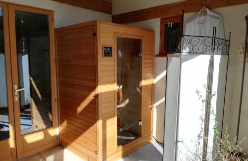 Sardent House | La Maison Bleue23