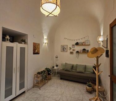 Rione Duomo Apartment | La Maison Bouganville