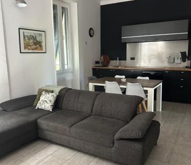 Cabannes Apartment | La Maison d'Alys - Le Mistral