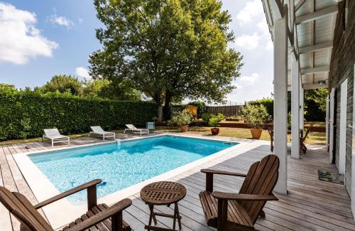 Saint-Aubin-de-Branne Apartment | La Maison Des Voyages