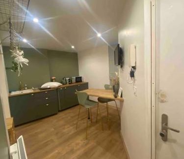 Chamalieres Apartment | LA MAISON D’ANTOINE 1