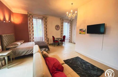 Salles-la-Source House | La Maison de Camille