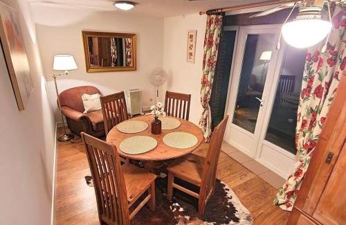 Val d'Issoire House | La Maison de Pierre Charmante