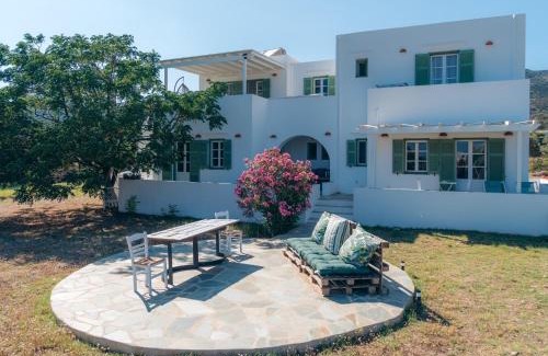 Platis Gialos Apartment | La Maison de Lilac-Luxurious Olive Grove apartments