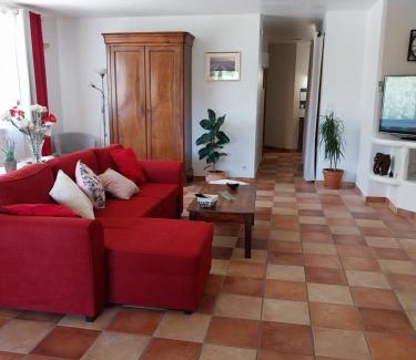 Fontaine-de-Vaucluse Villa | La Maison du Chapelier