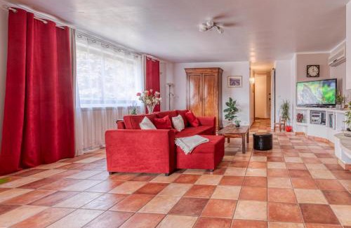 Fontaine-de-Vaucluse Villa | La Maison du Chapelier