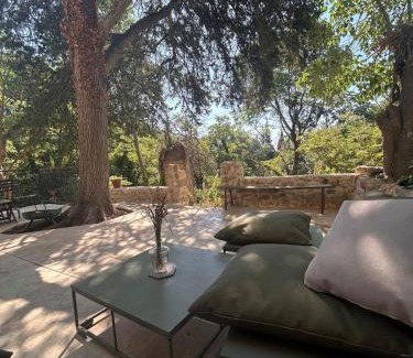 Lauris House | La Maison Du Jas