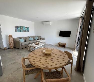Marseillan Apartment | La maison du Port Apt ROMA