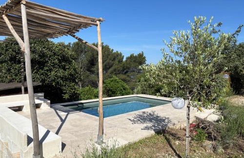 Auriol Bed & Breakfast | La Maison Perchée