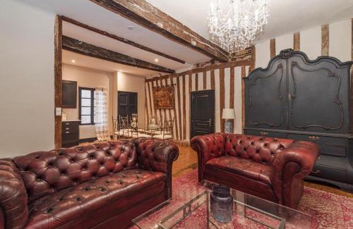 Lauzun House | La Maison Taillefer