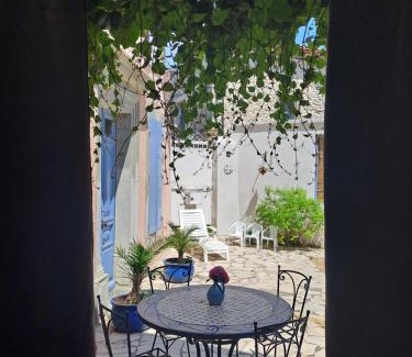 Sainte-Valiere House | La maisonnette avec SPA, PISCINE et CLIMATISATION