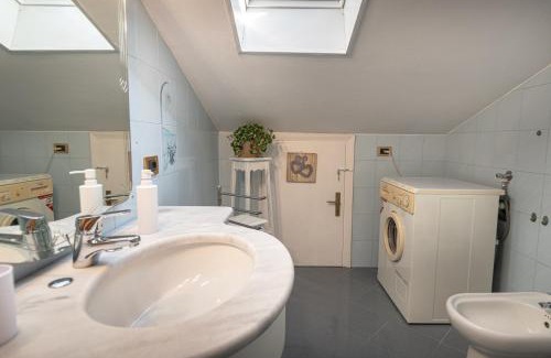 Santa Maria degli Angeli Apartment | La Mansarda Dell'Ulivo