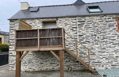 Saint-Martin-sur-Oust Apartment | La Martinière