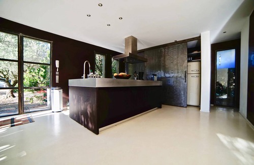 Lauris House | La Matina: Family Haven with Olive Garden Oasis