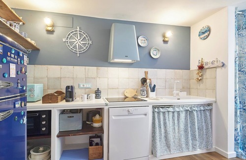 Albenga Apartment | La Medusa Blu - Two Bedroom Apartment, Sleeps 3