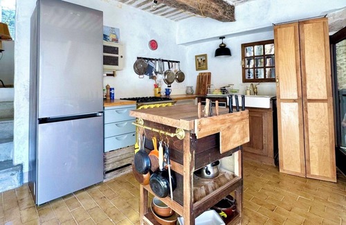 Caseneuve House | La Mistraline, Village House in the heart of Provence, 2 Bdrms 2 Baths