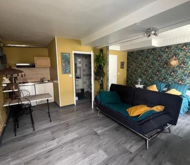 Ay House | LA MONGEARDIERE