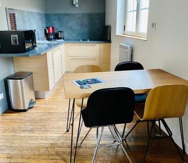 Hincmar Apartment | La Noctambulle Cathédrale