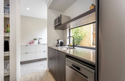 Karrinyup House | La Nouvelle Maison - Executive Escapes
