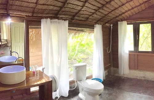 Ranong Hotel | La Ong Lay