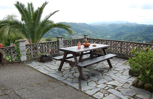 Carabano House | La Panera Blanca, a place with views.