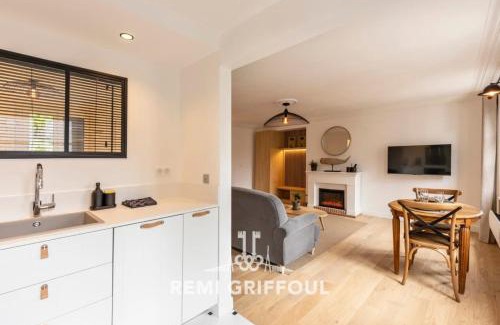 Honfleur Apartment | La Petite Source Honfleur City Centre 2 guests