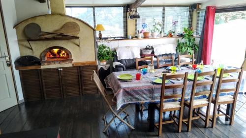 Barjols Bed & Breakfast | La pinède de Manon chambre cabanon