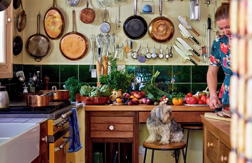 La Grand-Chile Cottage | La Pitchoune: 4 bedroom, AC, Luxury Chef's Kitchen Built by Paul & Julia Child