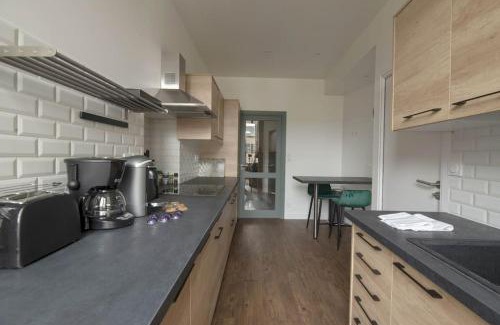 Centre Apartment | La Place Saint-Michel