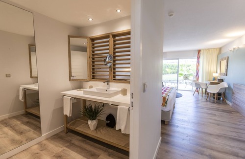 Orient Bay Hotel | La Playa Orient Bay