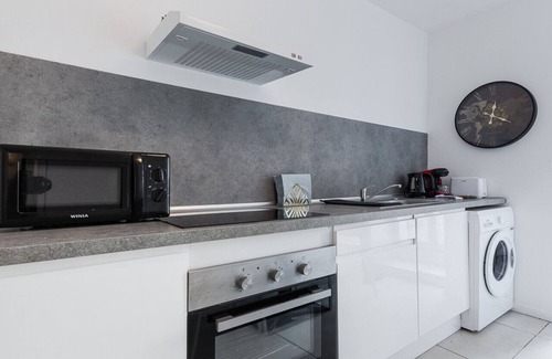 Moret-sur-Loing Apartment | La porte de Moret - Sleeps 5